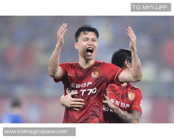 足球明星热议恒大夺冠成就与未来发展展望