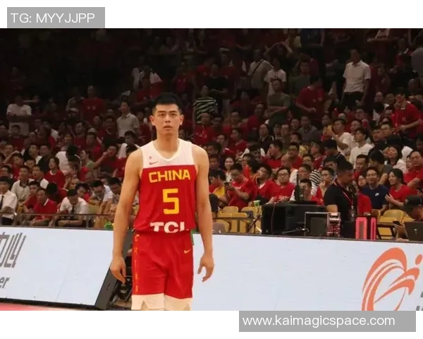 方硕在篮球赛场上的崛起与挑战分析,探索他的职业生涯与未来发展方向 方硕在篮球赛场上的崛起与挑战分析,探索他的职业生涯与未来发展方向